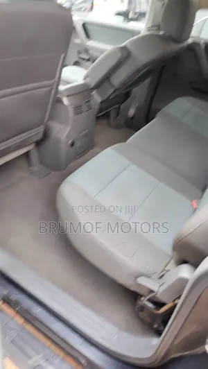 Nissan Titan Crew Cab SE 4x4 2009 Gray