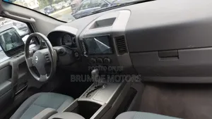 Nissan Titan Crew Cab SE 4x4 2009 Gray
