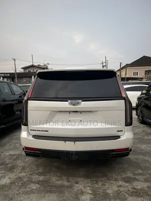 GMC HUMMER EV SUV 2024 White