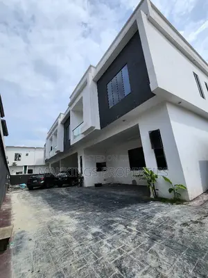4bdrm Duplex in Chevron for rent