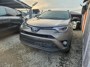 Toyota RAV4 Limited 4dr SUV AWD (2.5L 4cyl 6A) 2015 Brown