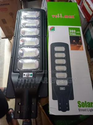 Vellmax 300watt Solar Streetlight