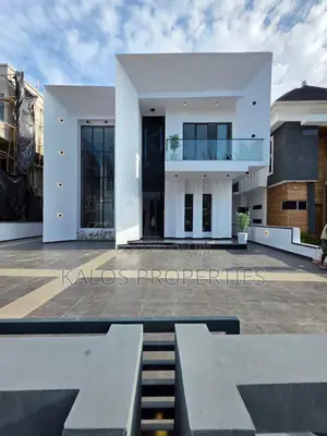 5bdrm Duplex in Megamound Housing, Ikota for sale