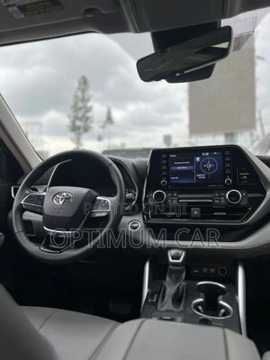 Toyota Highlander XLE 2021 Black