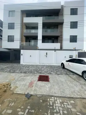 3bdrm Apartment in Oniru, Lekki Phase 2 for sale