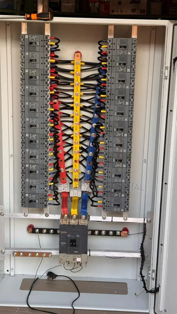 22ways Distribution Panel Board 400a Main and 100a Outgoing