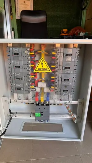 8ways Distribution Panel Board 250a Mains and 100a Outgoing