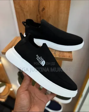 Latest Stylish Easy to Wear Sneakers