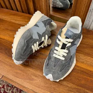 *New Balance 327*