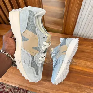 *New Balance 327*