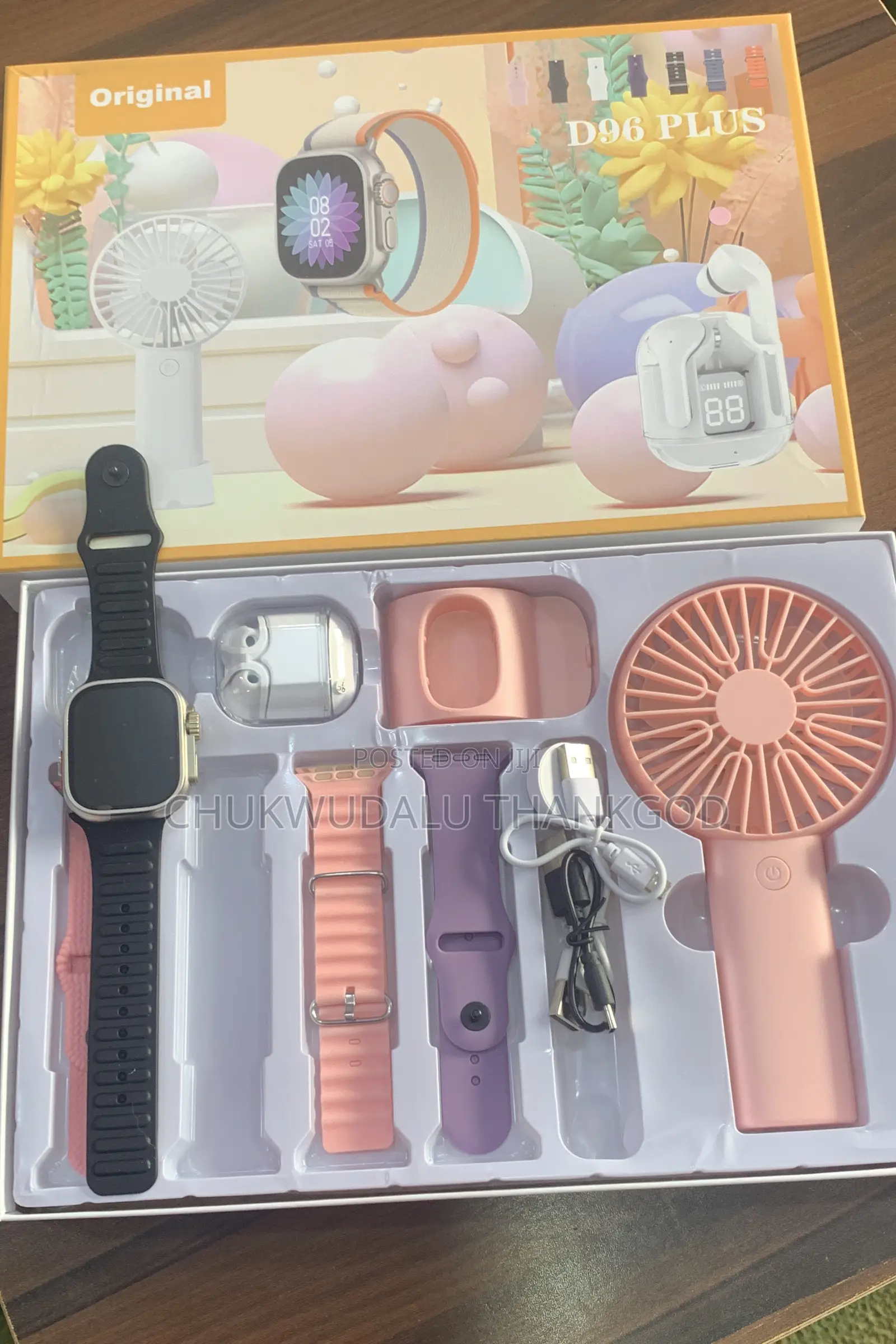 D96 Plus Smartwatch With Unique Combination