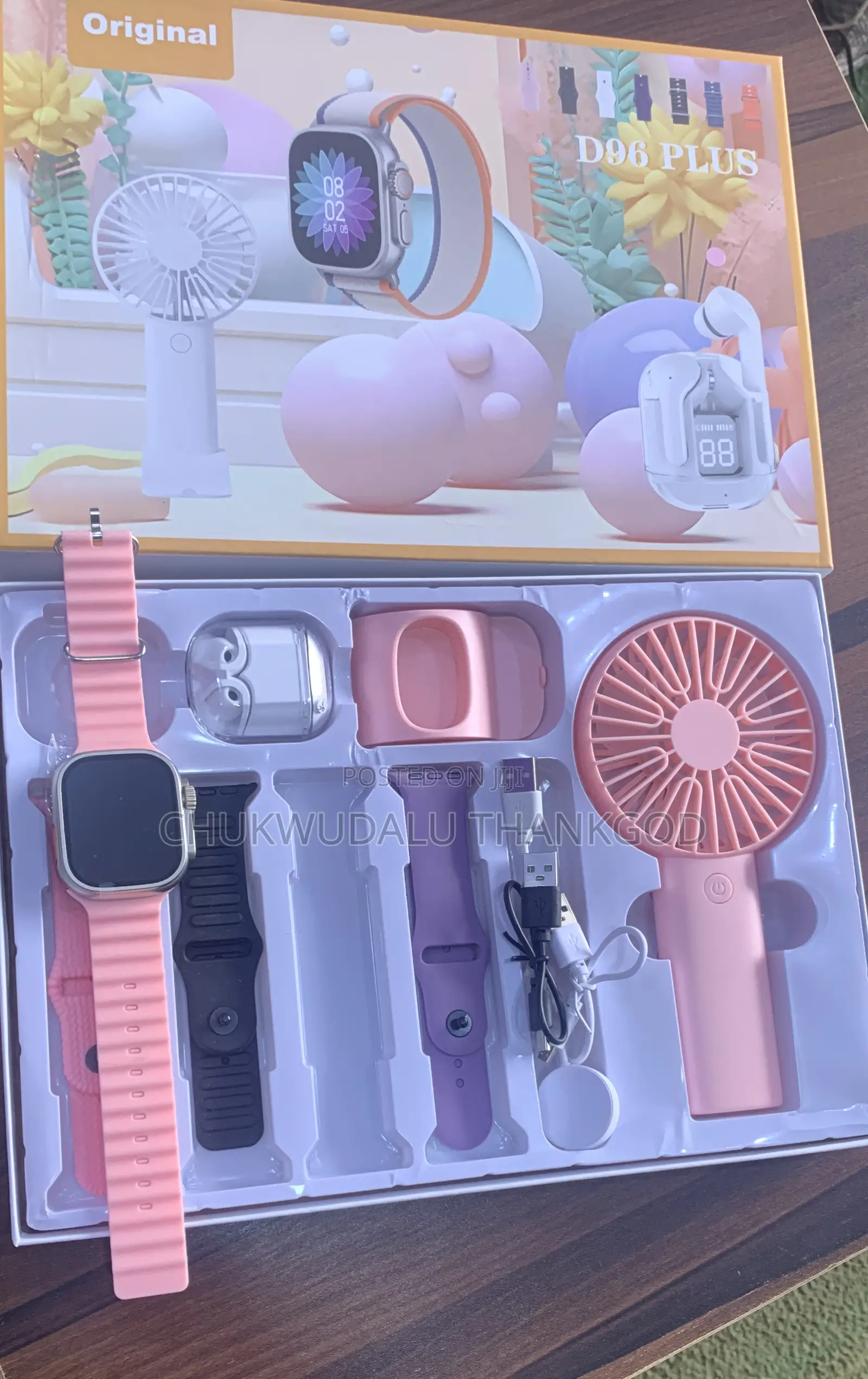 D96 Plus Smartwatch With Unique Combination