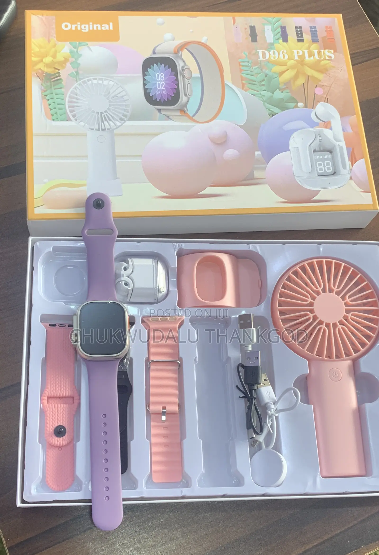 D96 Plus Smartwatch With Unique Combination