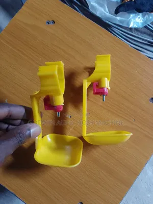Yellow Cup Nipple Drinkers
