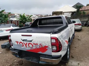 Rolling Cover for Hilux