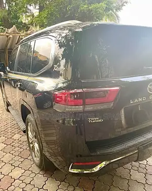 Toyota Land Cruiser 3.5 Petrol 4WD 2022 Black