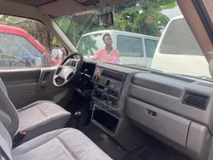 Volkswagen Transporter 2004 White
