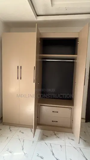 Wardrobe 8ft by 4ft