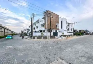 5bdrm Duplex in Lekki Phase 1 for sale