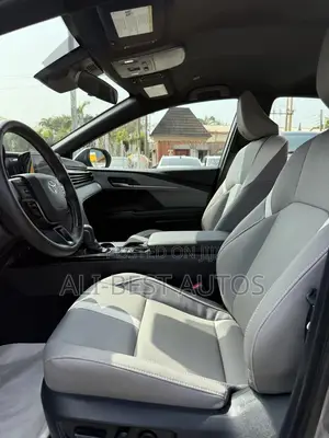 Toyota Camry SE 2025 Gray