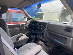 Volkswagen Transporter 2004 Blue