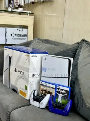 Open Box Ps5 Slim With 2pads