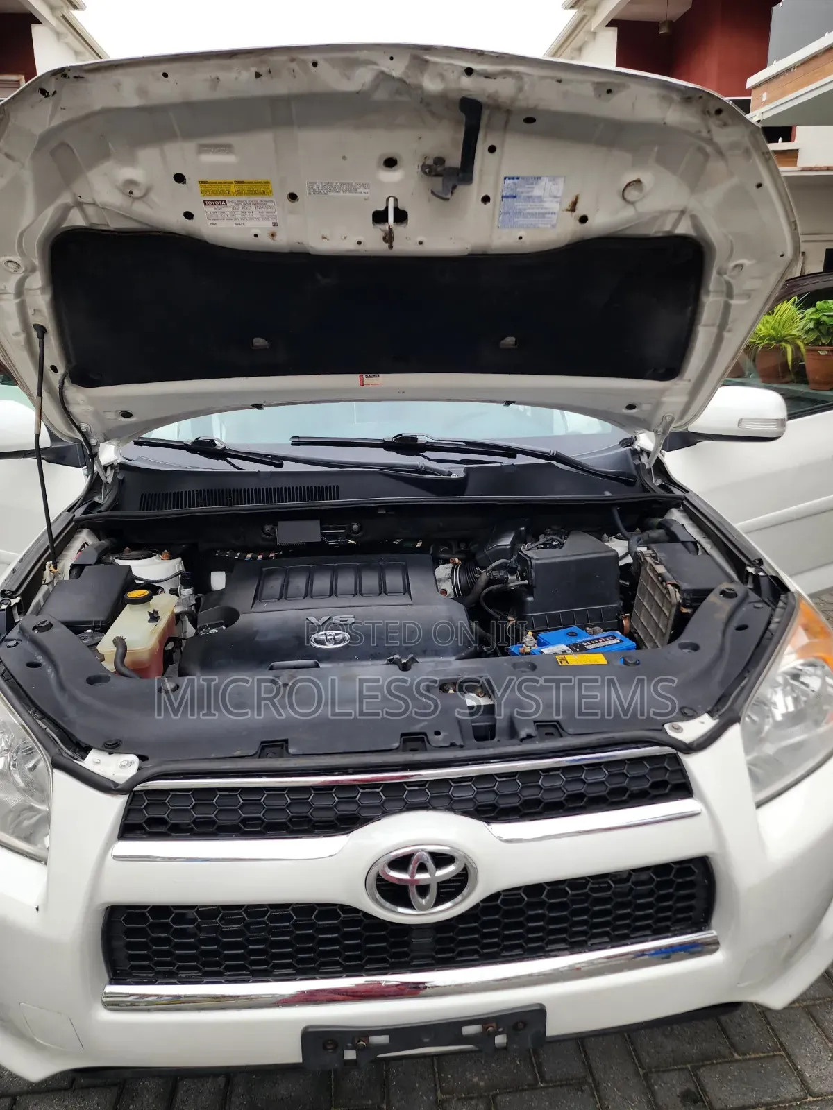 Toyota RAV4 2012 White