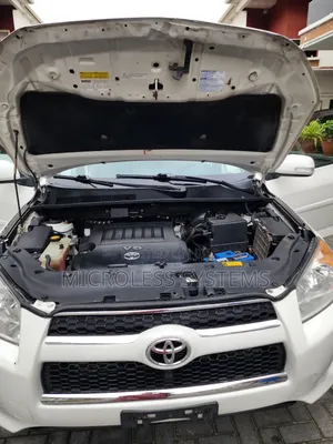 Toyota RAV4 2012 White