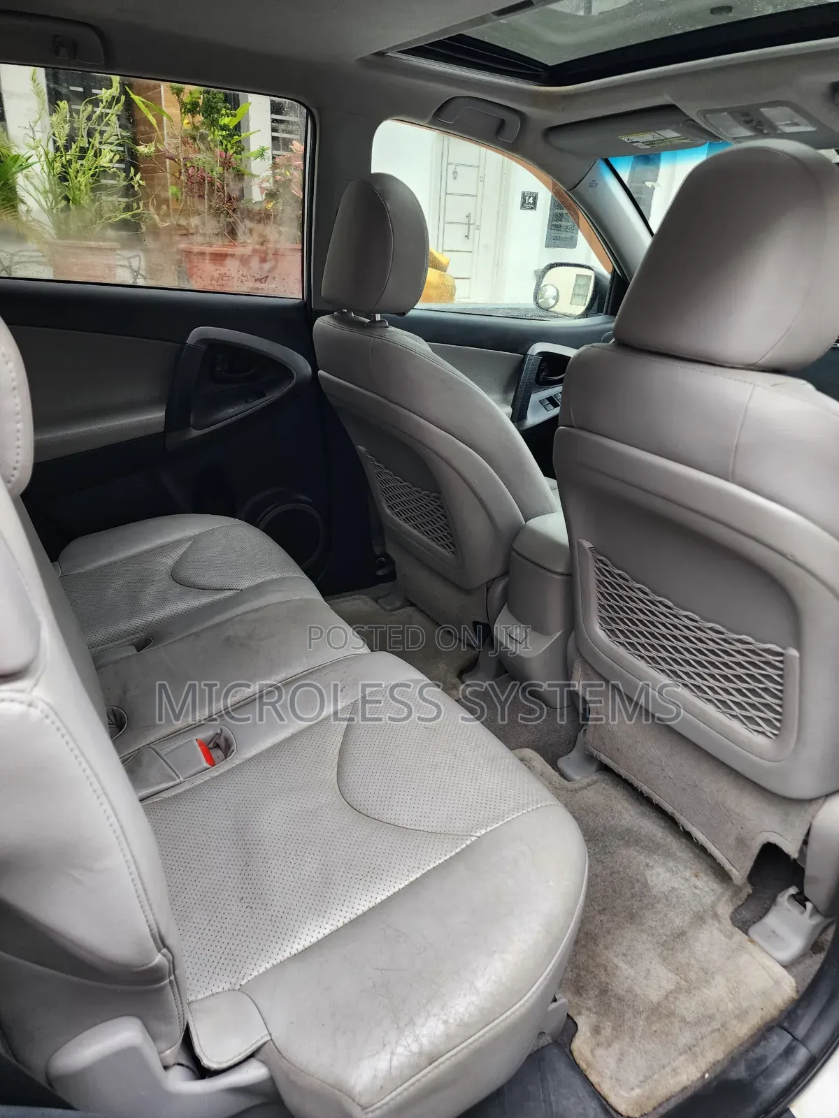 Toyota RAV4 2012 White