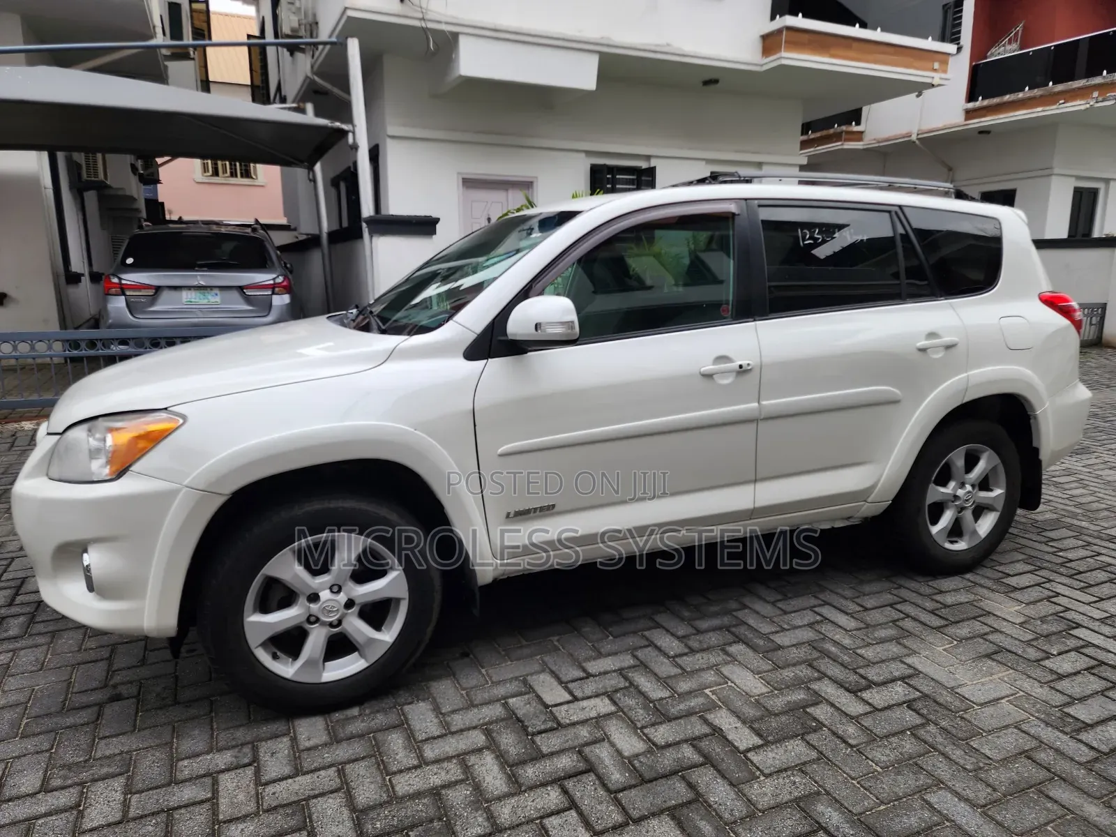Toyota RAV4 2012 White