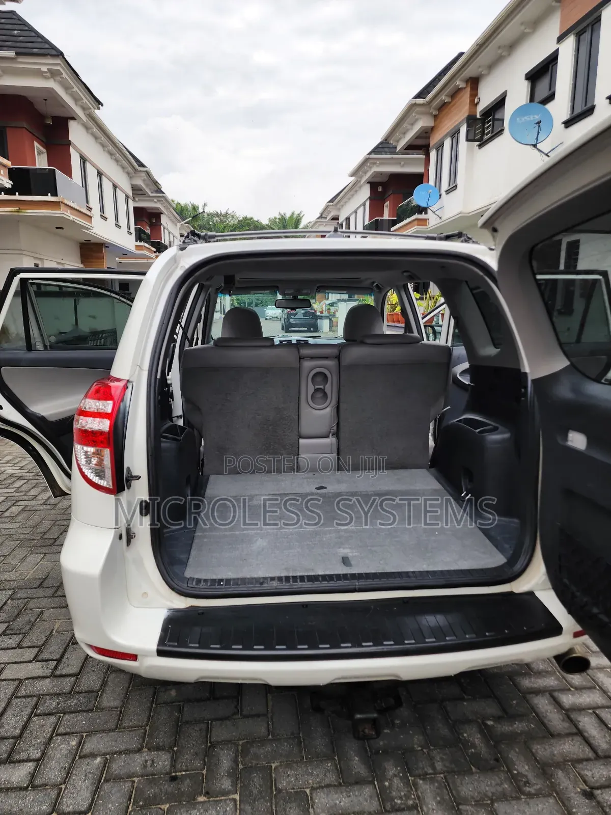 Toyota RAV4 2012 White