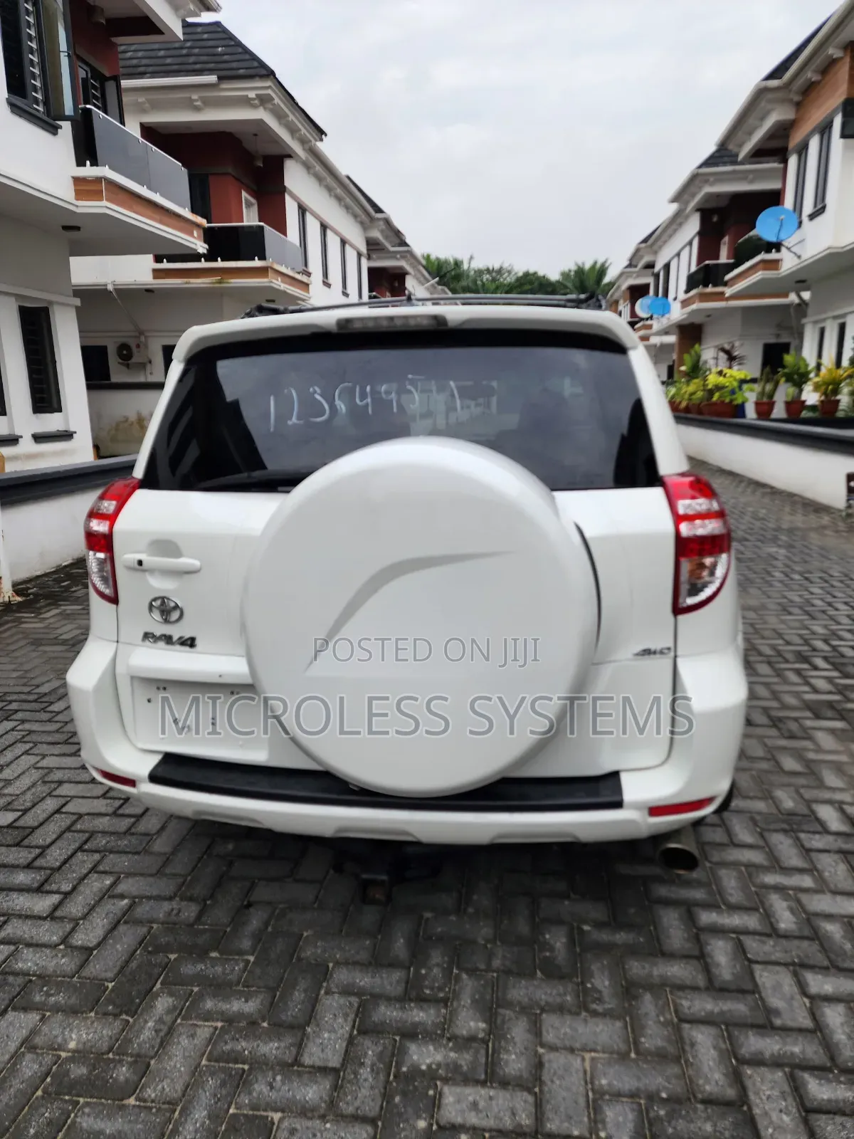 Toyota RAV4 2012 White
