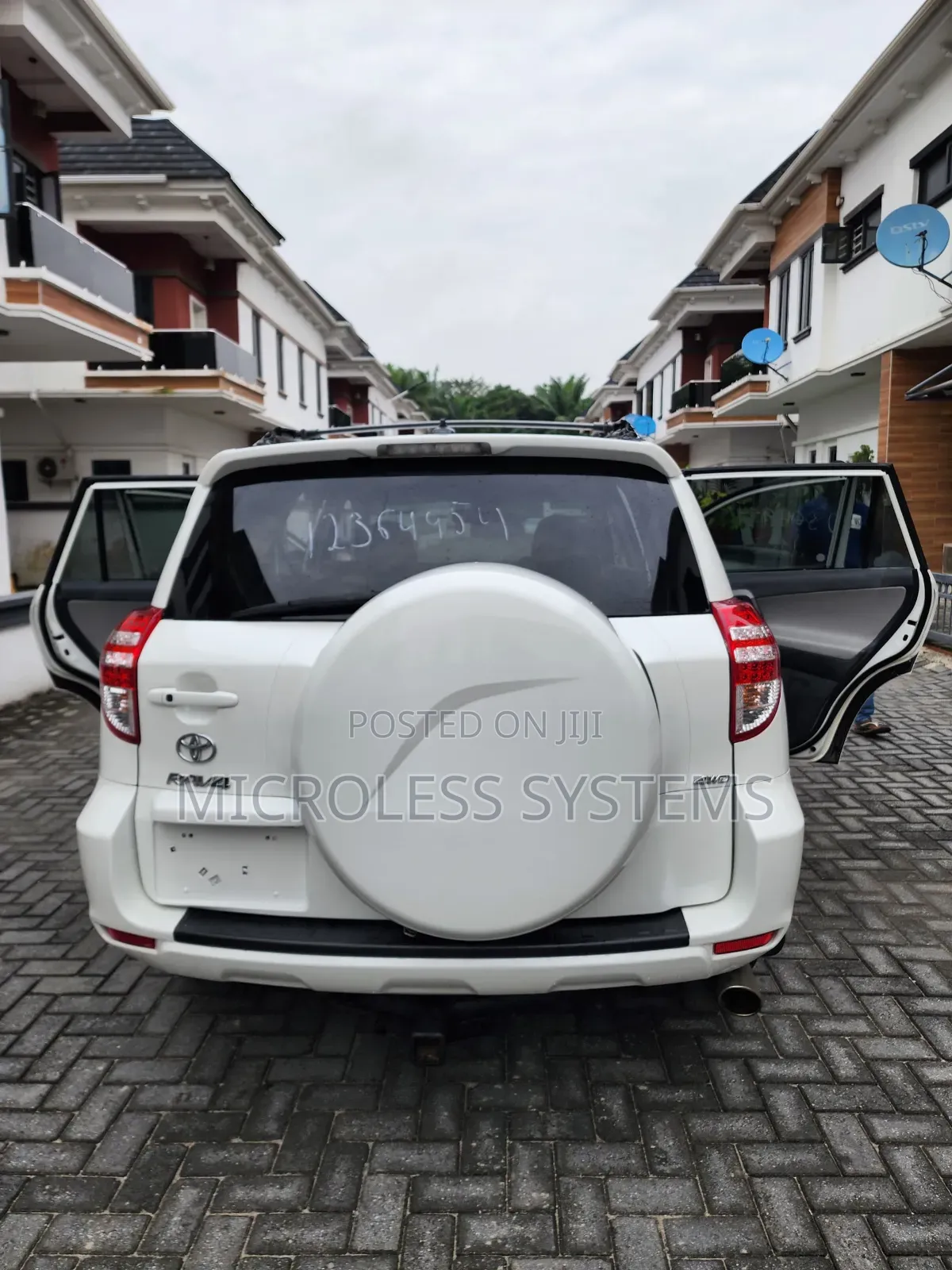 Toyota RAV4 2012 White