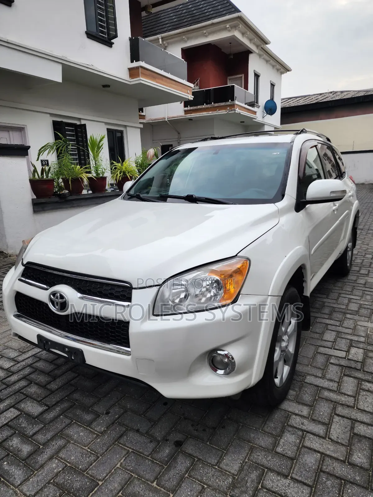 Toyota RAV4 2012 White