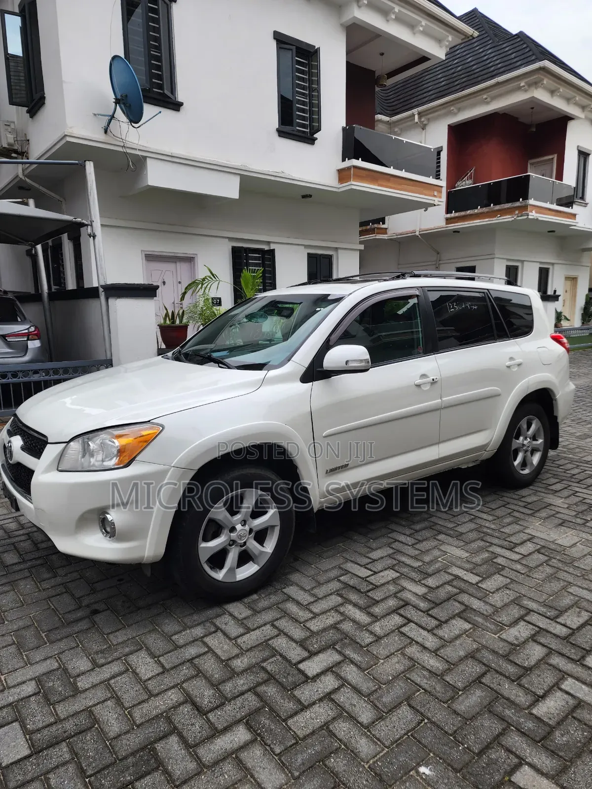 Toyota RAV4 2012 White