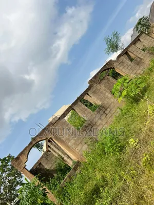 4bdrm Bungalow in Onioba, Osogbo for sale