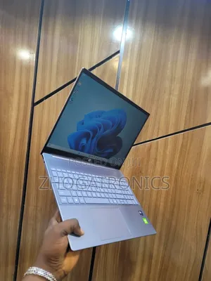 Laptop HP Pavilion 15 32GB Intel Core Ultra 7 SSD 1T