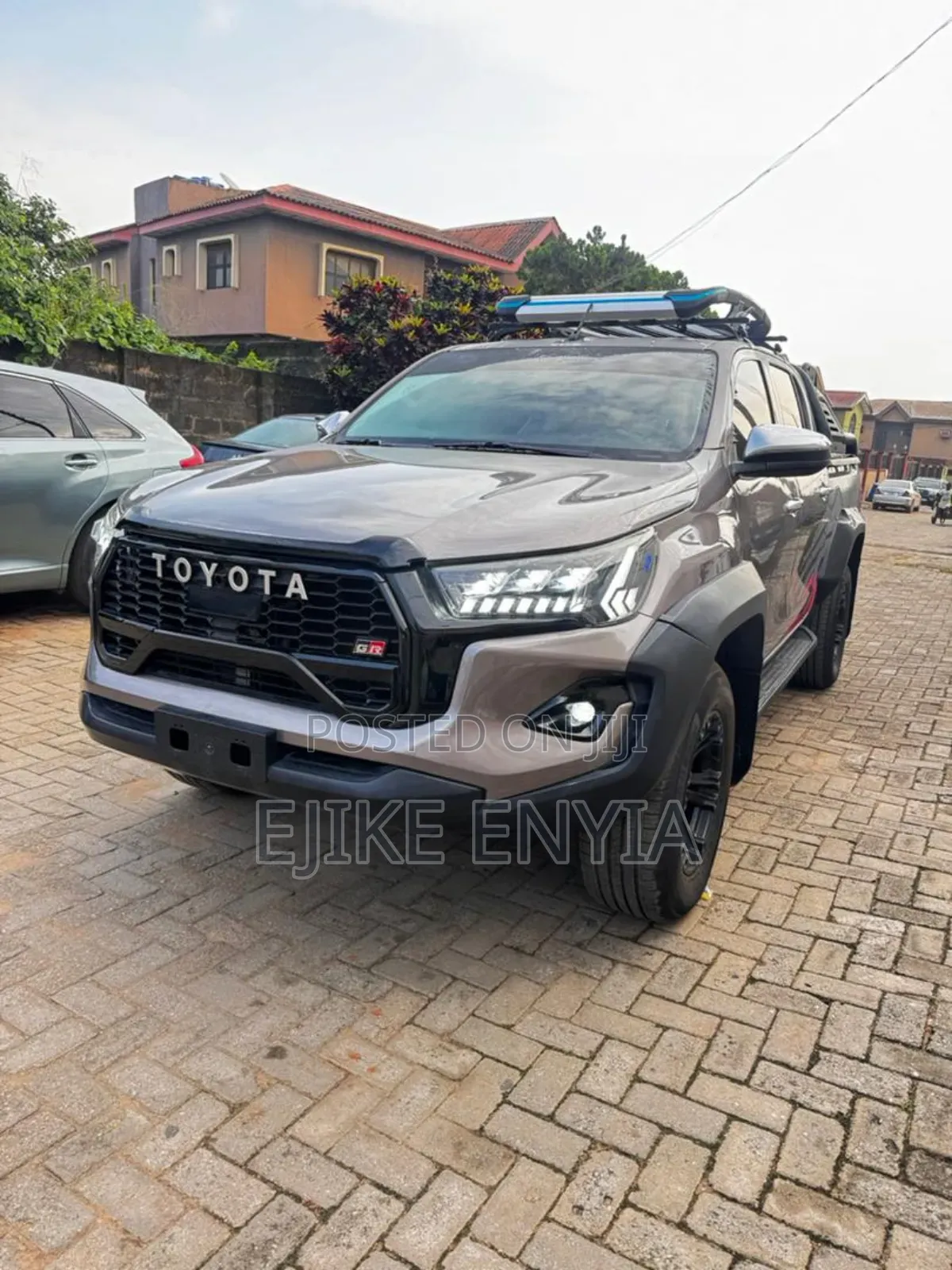 Toyota Hilux SR5 4x4 2017 Gray