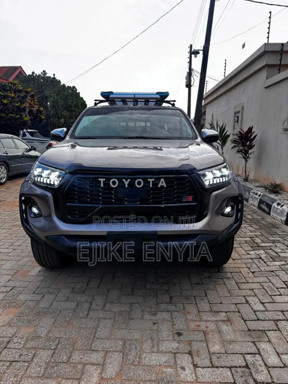 Toyota Hilux SR5 4x4 2017 Gray