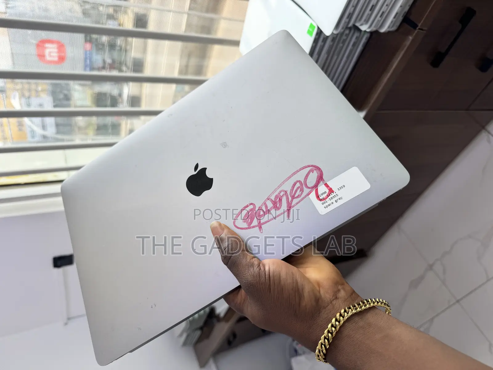 2019 16inch Screen