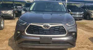 Toyota Highlander 2021 Gray