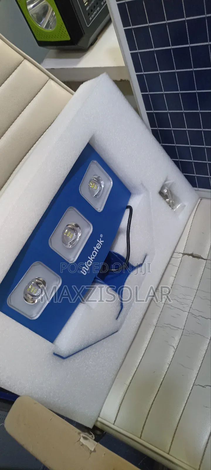 300 Watts Wakatek Flood Light