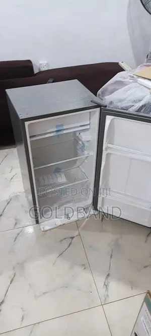 Glamstar 90l Small Refrigerator for Home Office