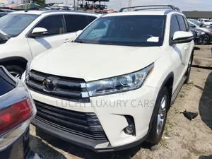 Toyota Highlander Limited Platinum 4x2 V6 (3.5L 6cyl 8A) 2017 White