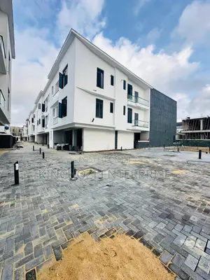 3bdrm Block of Flats in Ikate Lekki for sale