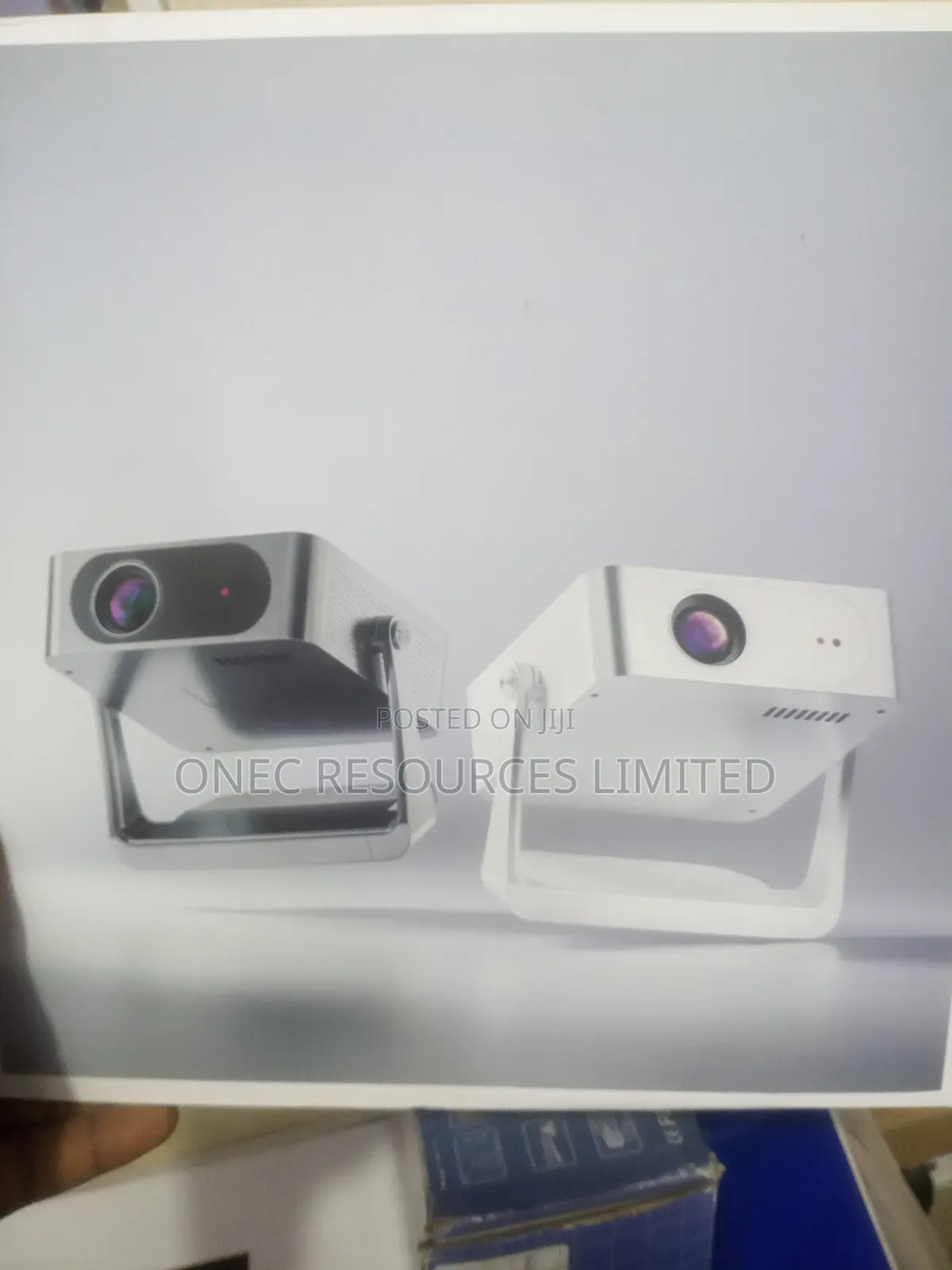Projector [Auto Focus/ Gimbal Projector C6 Wifi 6