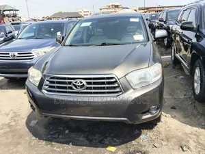 Toyota Highlander Limited 2012 Gray