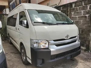 Toyota HiAce 2016 White