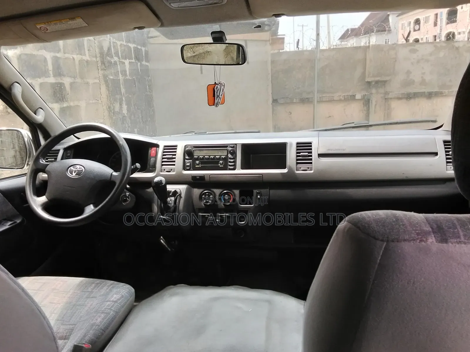 Toyota HiAce 2016 White