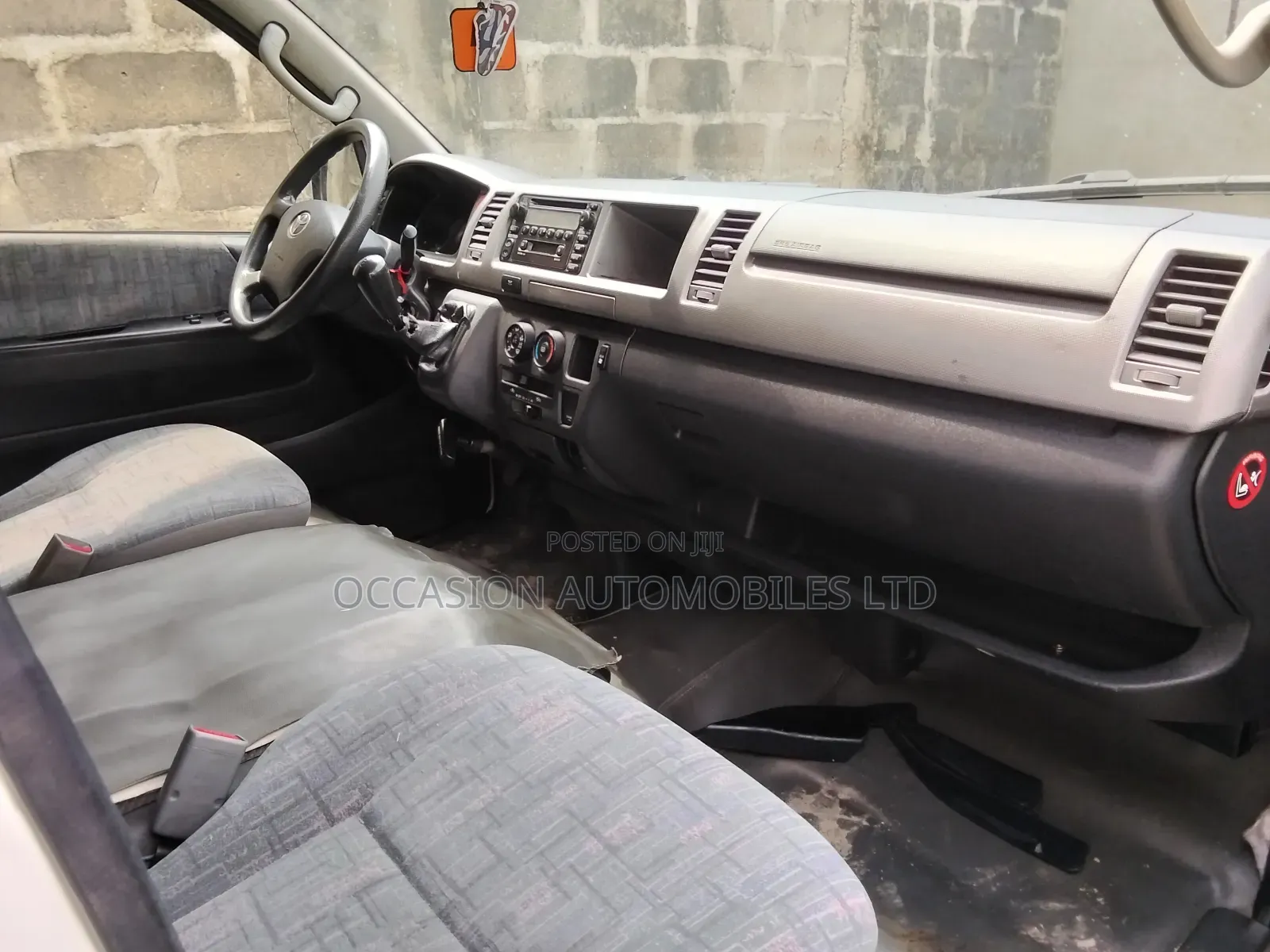 Toyota HiAce 2016 White